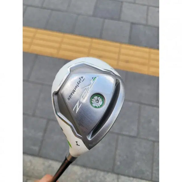 [BUNJANG] TaylorMade Rocketballz Utility 4 Iron (22 Degrees, Regular Flex, Asian Spec) / 테일러메이드 ROCKETBALLZ 유틸리티 4번 22도 아시안스펙...