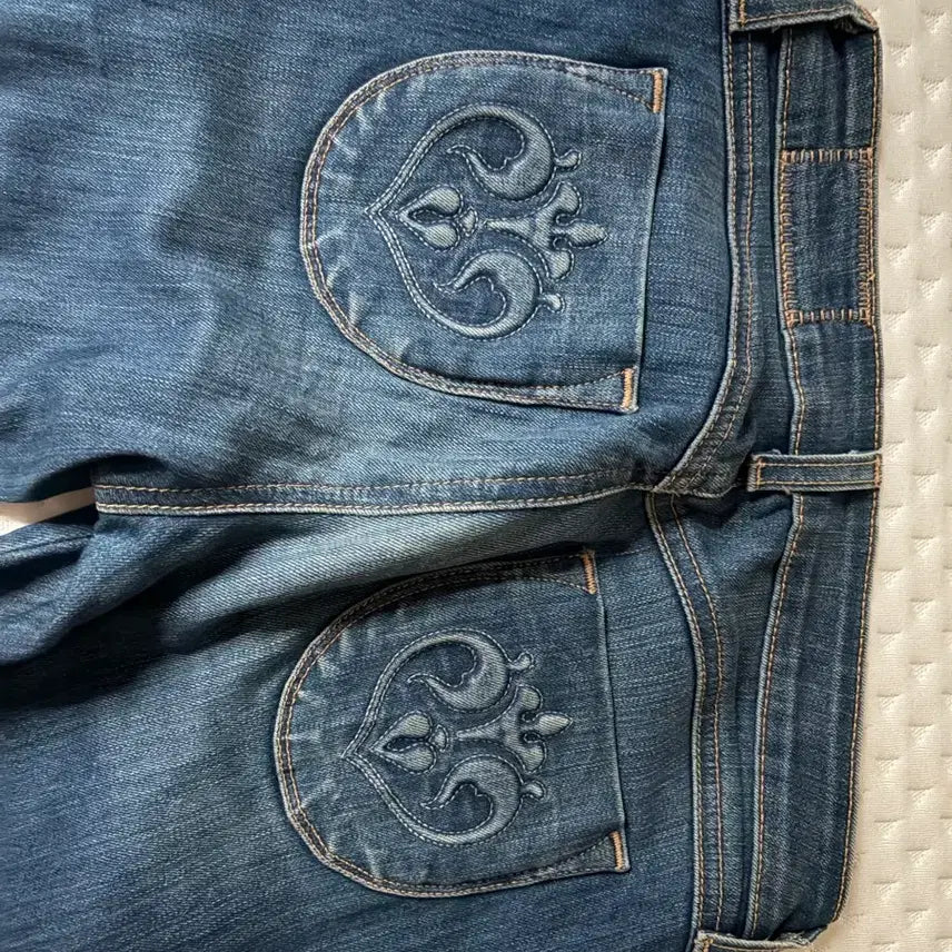 [BUNJANG] SIWY Women's Embroidered Denim Pants / 씨위 청바지