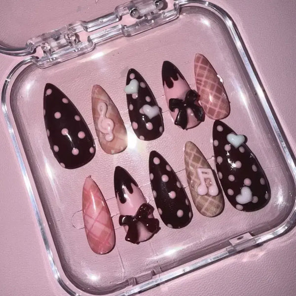 [BUNJANG] Handmade Chocolate Check Nail Tips with Dots, Musical Notes, Strawberries, Hearts, and Ribbons / 초코 체크 수제네일팁 주문제작 판매 도트 음표 딸기 하트 리본 네일팁