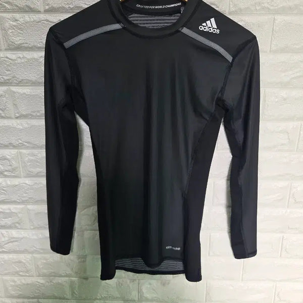 [BUNJANG] Adidas Techfit Climachill Compression Long Sleeve / 아디다스 테크핏 클리마칠 컴프레션 롱 슬리브