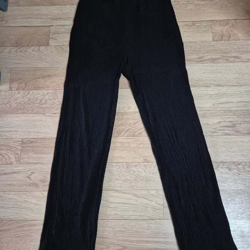 [BUNJANG] 8seconds Pleated Wide Fit Pants (Black) / 에잇세컨즈  플리츠 주름 일자 팬츠 (밴딩 바지 블랙)
