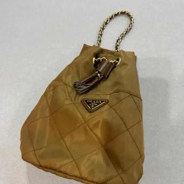 [BUNJANG] Prada Quilted Chain Mini Bucket Bag / (정품) 프라다 토트백