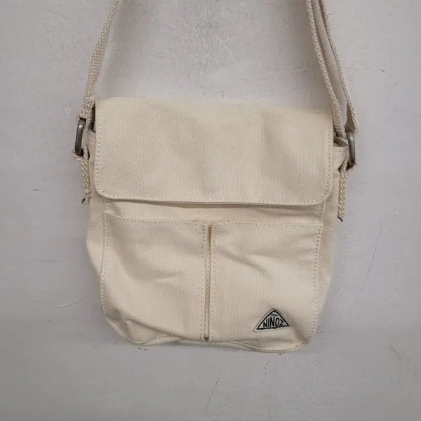 [BUNJANG] Comomninoz Canvas Crossbody Bag / [free size] 꼬모니노즈 캔버스 크로스백