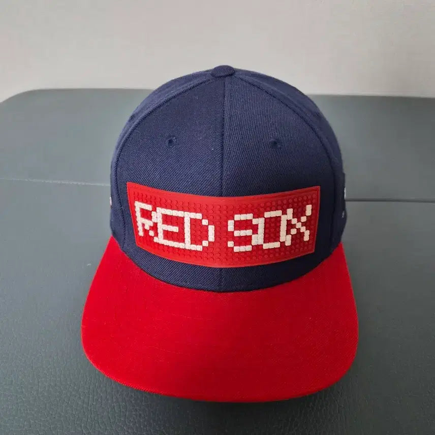 [BUNJANG] MLB Boston Red Sox Pixelated Logo Retro 8-Bit Snapback Baseball Cap / MLB 엠엘비 프리사이즈 스냅백 레드삭스 야구모자-880