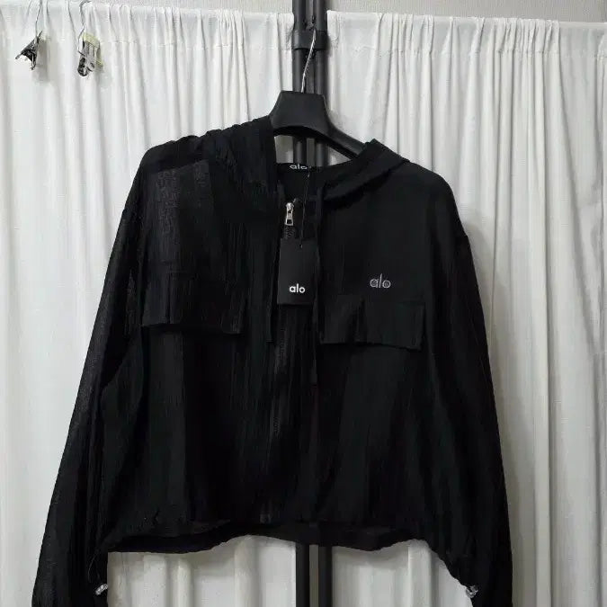 [BUNJANG] Alo Hooded Windbreaker Jacket Black / 알로 후드 바람막이 블랙