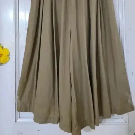 [BUNJANG] Women's Rayon Wide-Leg Pants Skirt / 여름  초가을 고급스러운 핏이이쁜  레이온  밴딩  치마바지 거의새거
