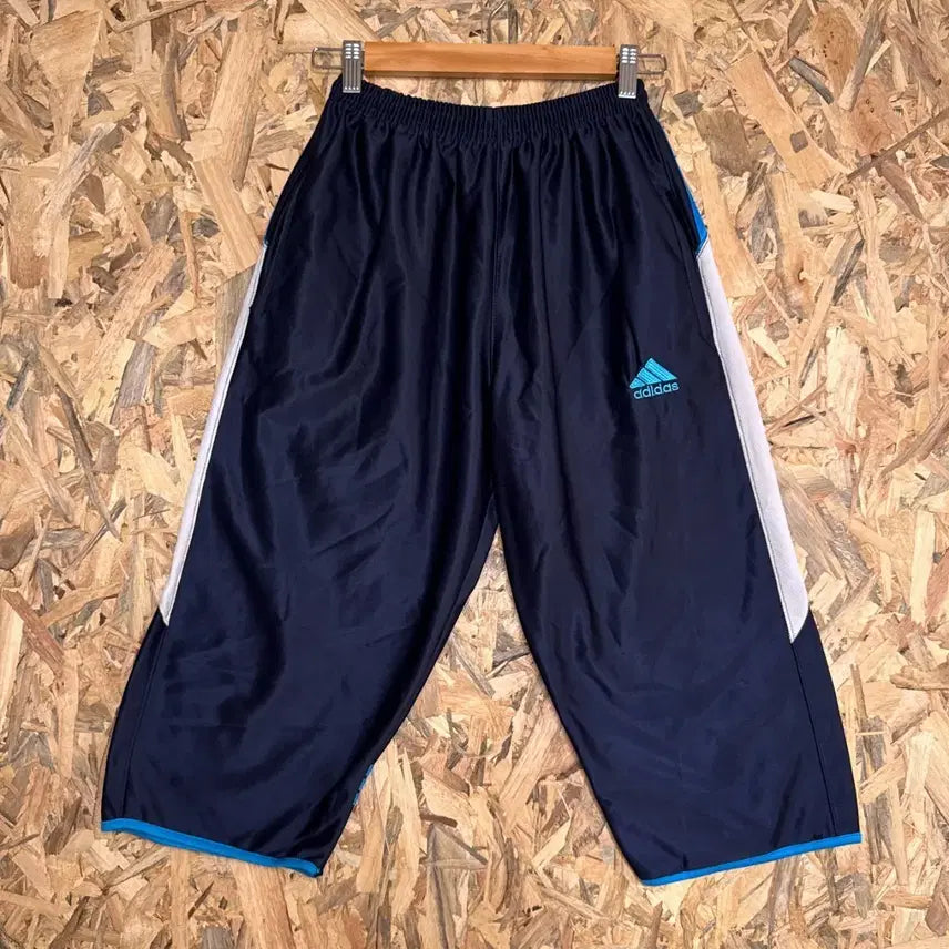 [BUNJANG] Adidas Color-Blocked Three-Stripes Oversized 7-Point Jersey Training Pants / 아디다스 배색 삼선 오버핏 7부 저지 트레이닝 밴딩 팬츠