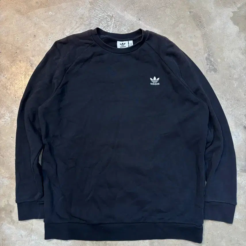 [BUNJANG] Adidas Small Logo Sweatshirt / 아디다스 스몰로고 스웻셔츠