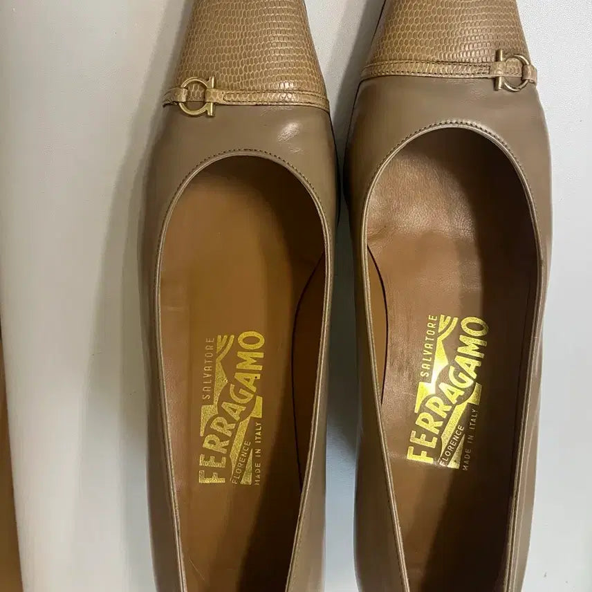 [BUNJANG] Salvatore Ferragamo Suede Pumps Beige Size 8B / 페라가모 펌프스 베이지 색상 8B