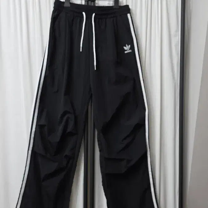 [BUNJANG] Adidas 3-Stripes Wide Training Pants Black / 아디다스 삼선 와이드 트레이닝 팬츠 블랙