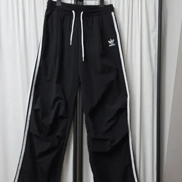 [BUNJANG] Adidas 3-Stripes Wide Training Pants Black / 아디다스 삼선 와이드 트레이닝 팬츠 블랙