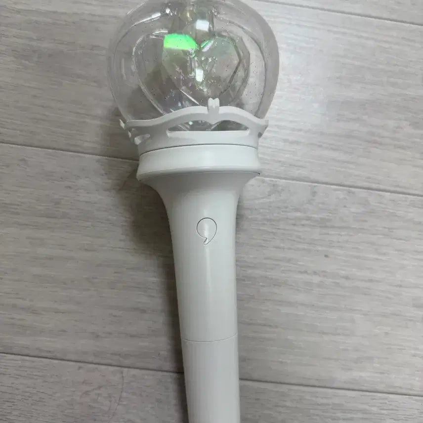 [BUNJANG] IVE Official Lightstick Ver.2 / 아이브 응원봉 ver.2 팔아요