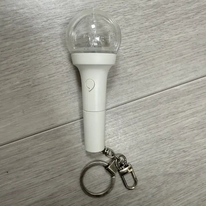 [BUNJANG] IVE Mini Lightstick / 아이브 미니 응원봉 팔아요