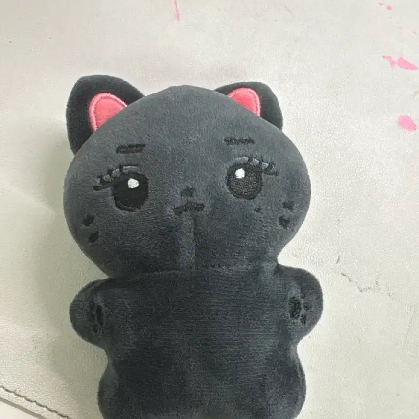 [BUNJANG] fromis_9 Lee Chaeyoung Cat Plush Doll / 프로미스나인 이채영 인형 (비공굿)