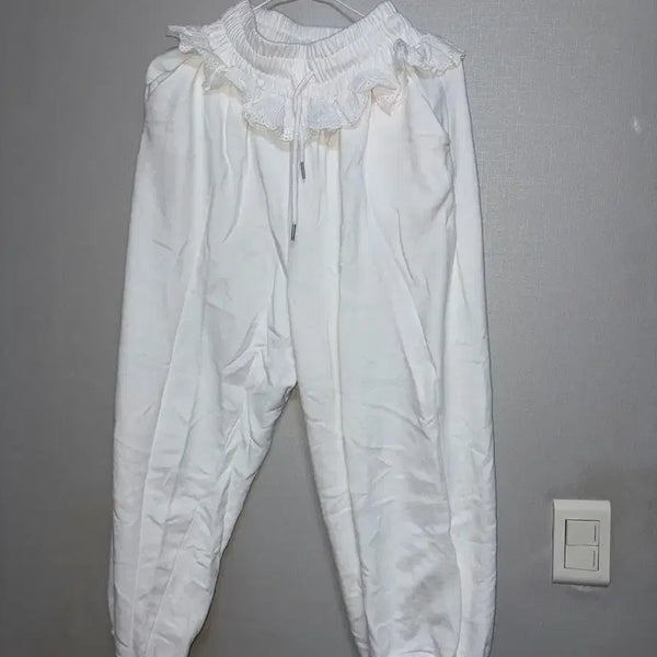[BUNJANG] White Lace Jogger Pants / 화이트 레이스 조거 팬츠