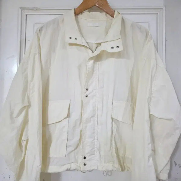 [BUNJANG] Premium Autumn Lightweight Jacket / 가을  고급스러운 디자인이쁜 바스락  자켓   거의새거