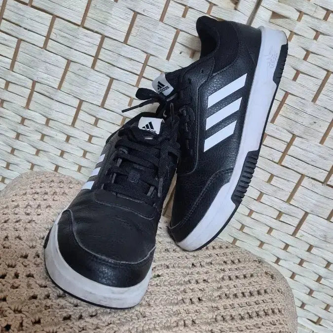 [BUNJANG] Adidas Authentic Women's Sneakers (230-235mm) / 아디다스정품여성스니커즈230~235