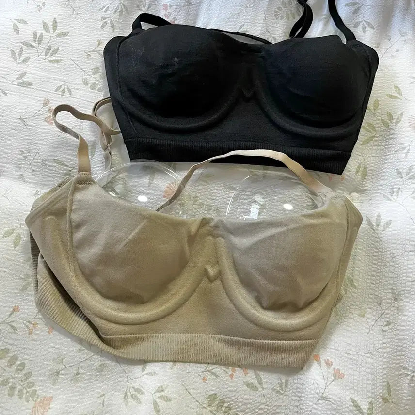 [BUNJANG] Brand Wireless Bra Set (Size S) - Used / 와이어 없는 브라 2개 새상품X 중고예요