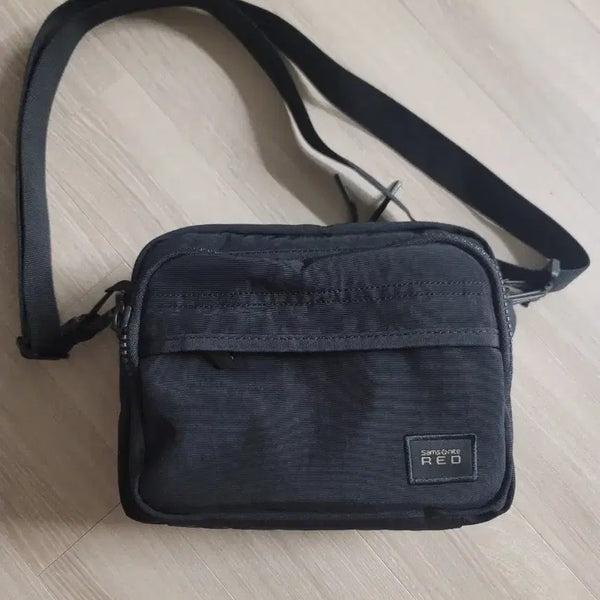 [BUNJANG] Samsonite Red Mars Tone 2 Mini Cross Bag / 쌤소나이트 레드 마스톤2 미니크로스백 미사용품