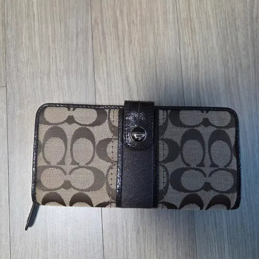 [BUNJANG] Coach Signature Pattern Long Wallet / 코치 시그니처 패턴 여성 장지갑