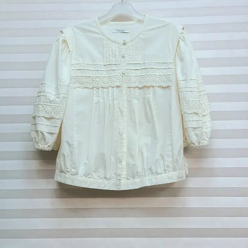 [BUNJANG] Thursday Island 7/10 Sleeve Open Blouse / 써스데이아일랜드> 7부소매 오픈 블라우스