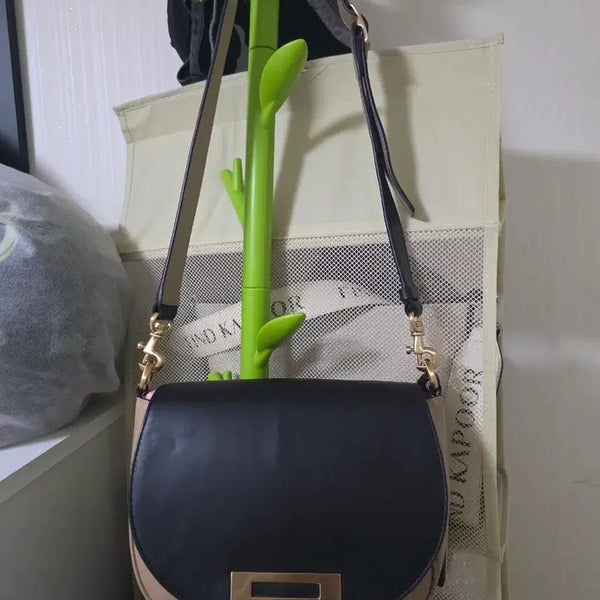 [BUNJANG] Joy Gryson Bag Black/Beige / 조이그라이슨 가방 블랙/베이지