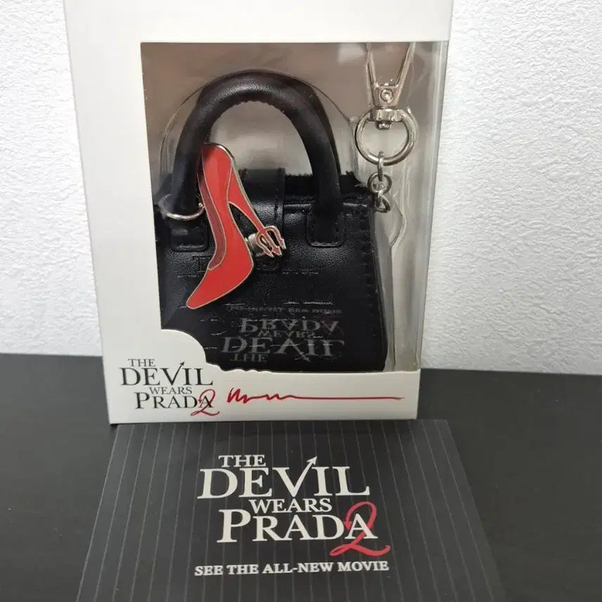 [BUNJANG] The Devil Wears Prada 2 Bag Keychain + Special Edition Sticker Set / 악마는 프라다를 입는다 2 가방 키링+특전 스티커
