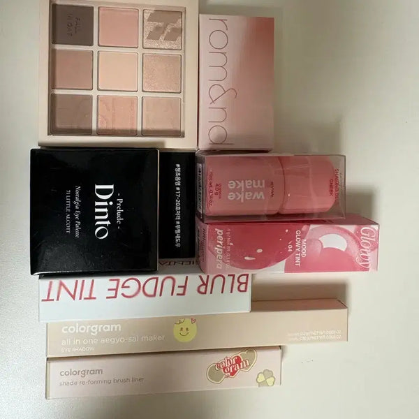 [BUNJANG] Wakemake, Peripera, Holika Holika, Rom&nd, Clio, Dinto, Colourgram Makeup Bundle / 봄웜 갈웜 화장품