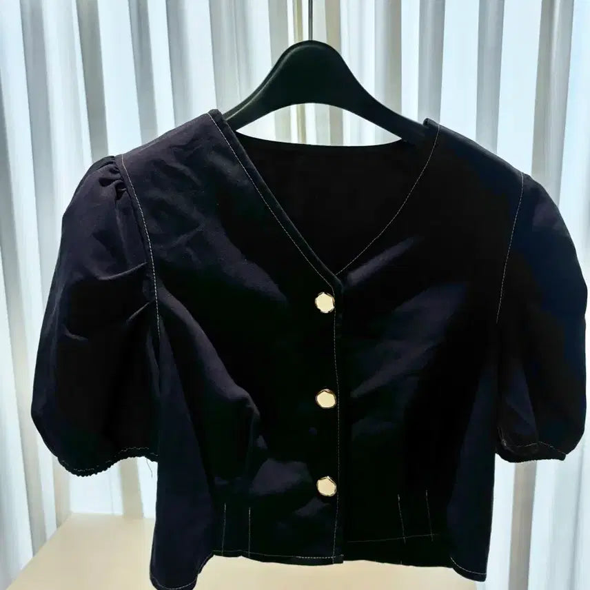 [BUNJANG] Navy Short Sleeve Crop Blouse / 네이비색 반팔 크롭 블라우스