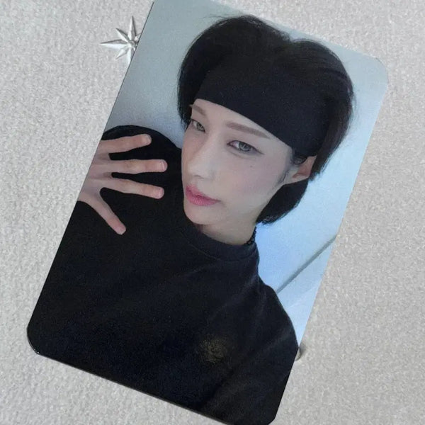 [BUNJANG] XLOV Louis POB Photocard / 엑스러브 XLOV 루이 미공포 포카