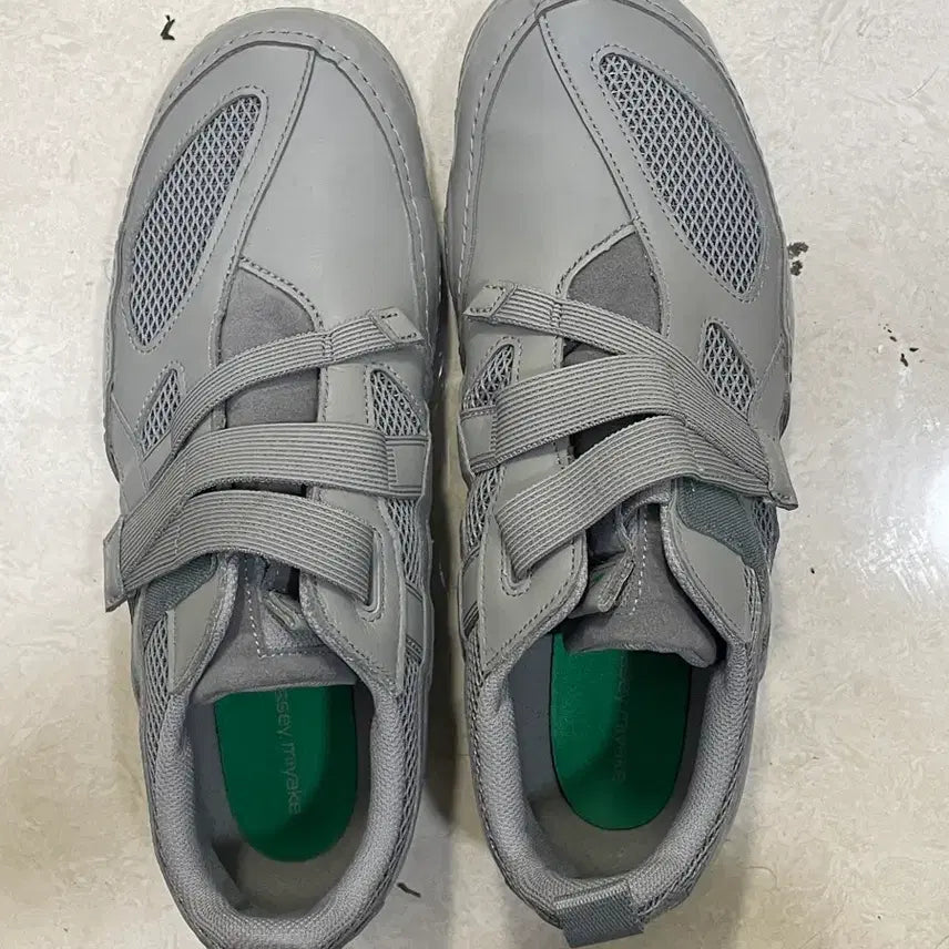 [BUNJANG] Asics Issey Miyake Hyper Taping Grey / [285] 아식스 이세이미야케 하이퍼테이핑 그레이