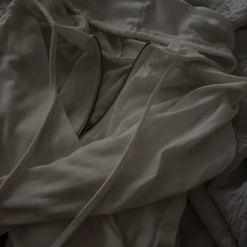 [BUNJANG] Lightweight White Zip-Up Hoodie / 화이트 집업 얋은 후드티