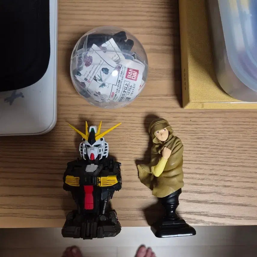 [BUNJANG] Nu Gundam Bust & Amuro Figure Set / 뉴건담 흉상 버스트 & 아무로 피규어