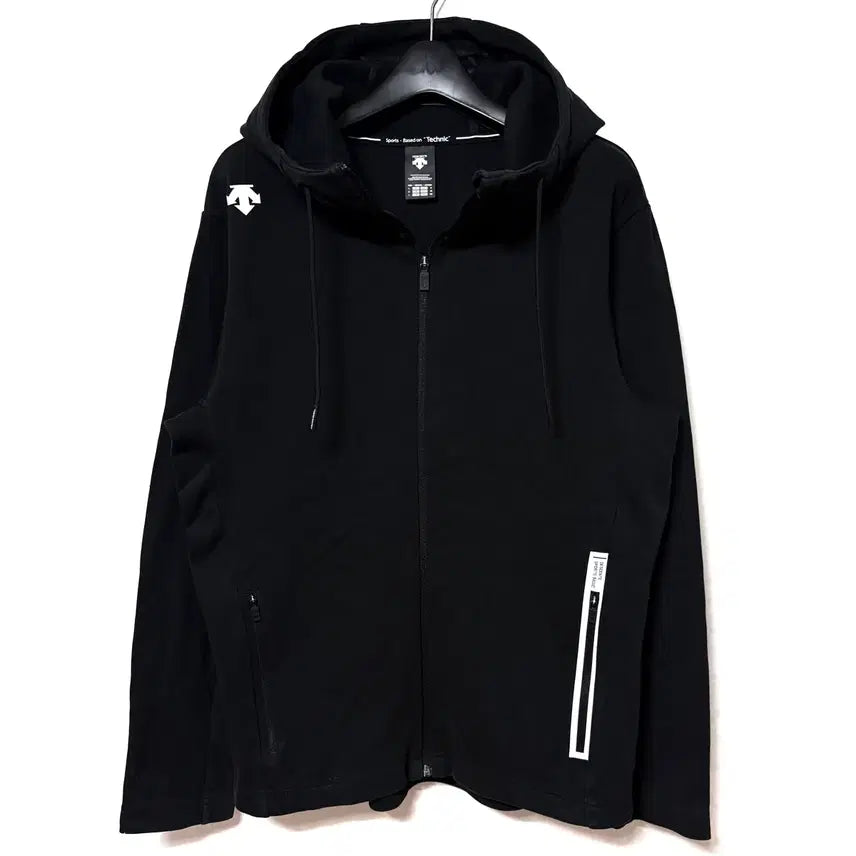 [BUNJANG] Descente Black Hooded Zip-Up Jacket (Size L) / [L,100]데상트 트레이닝 후드집업 자켓 블랙