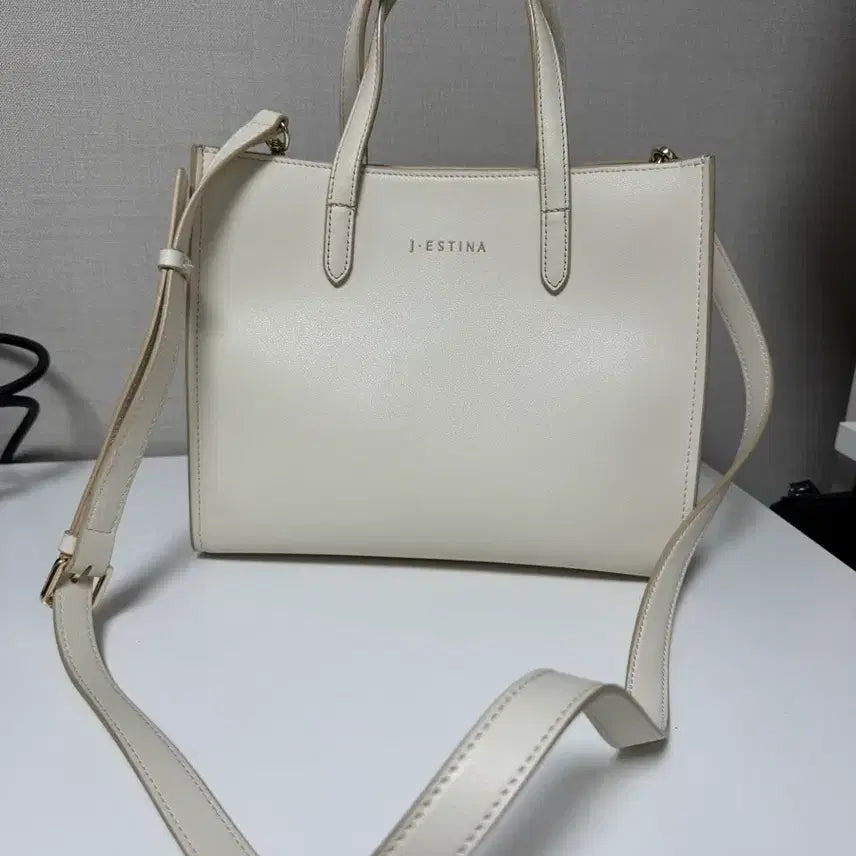 [BUNJANG] J.ESTINA Women's M Size Shoulder Bag / J.ESTINA 백