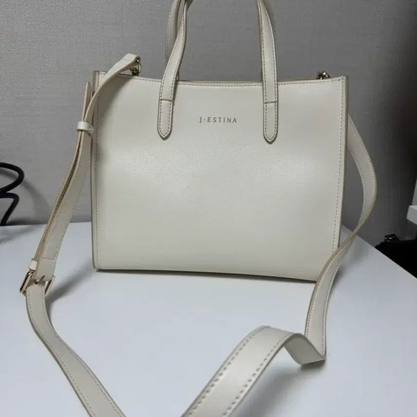 [BUNJANG] J.ESTINA Women's M Size Shoulder Bag / J.ESTINA 백