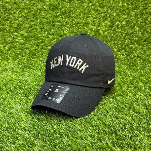 [BUNJANG] Nike Yankees Collaboration Camo Lettering Cap / 나이키 볼캡 양키스 콜라보 뉴욕 카모 레터링 모자