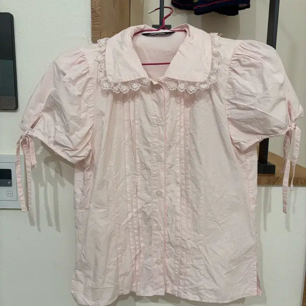 [BUNJANG] Crank Strawberry Milk Lace Pintuck Blouse / 크랭크 딸기우유 레이스 핀턱 블라우스