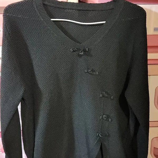 [BUNJANG] Black V-Neck Butterfly Button Knit Sweater / 검정색 브이넥 나비 단추 니트 일반66잘맞아요세탁완료