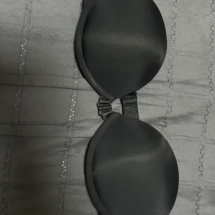 [BUNJANG] Kinda Me Off-Shoulder Bra Black / 카인다미 오프숄더 브라 블랙 c