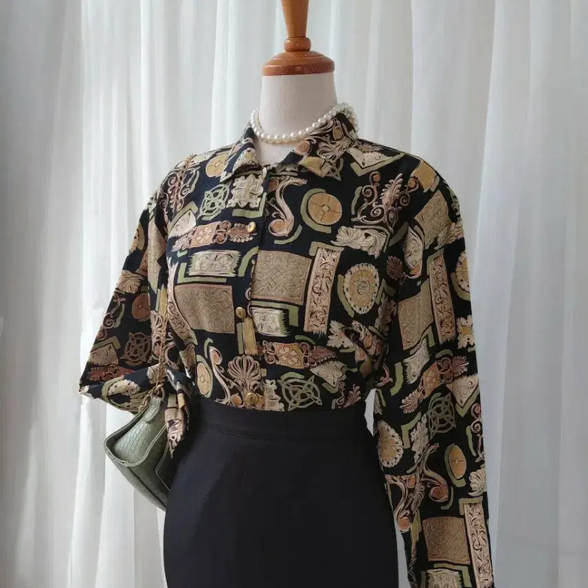 [BUNJANG] Vintage Pattern Shirt Blouse / 빈티지 패턴 셔츠 블라우스