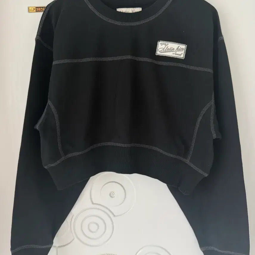 [BUNJANG] Matin Kim Cropped Sweatshirt / matin kim 마뗑킴 크롭 맨투맨