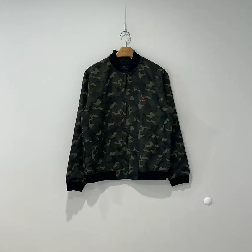 [BUNJANG] Levi's Reversible Camo MA-1 Bomber Jacket / Levis 리바이스 마원자켓