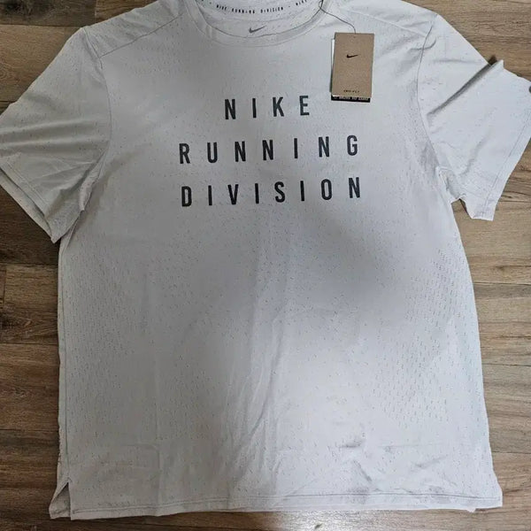 [BUNJANG] Nike Running Division Short Sleeve T-Shirt / 나이키 러닝 디비전 반팔 티셔츠 매장구매