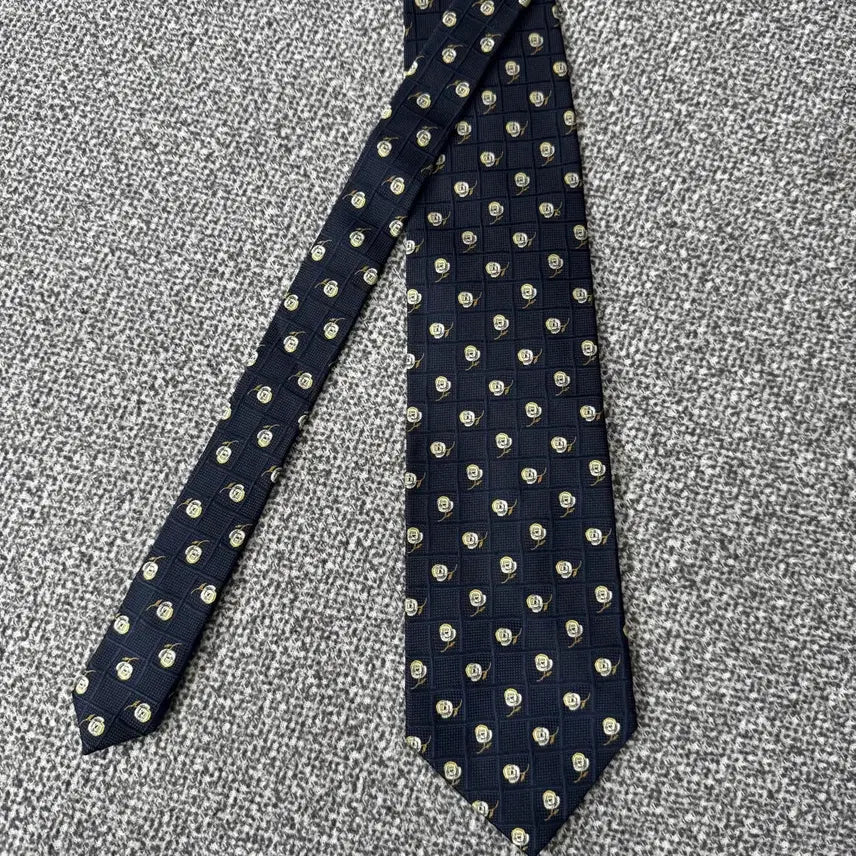 [BUNJANG] Givenchy Vintage Silk Necktie / 지방시 빈티지 정품 넥타이