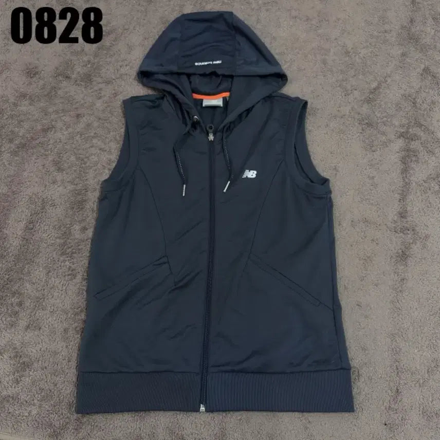 [BUNJANG] New Balance Hooded Vest Size 90 / 뉴발란스 후드 조끼 90