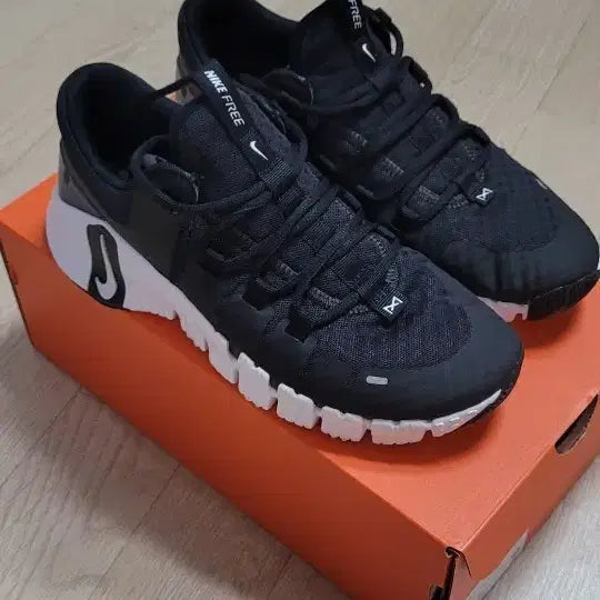 [BUNJANG] Nike Metcon 5 Training Shoes (Size 265) / 나이키 메트콘5 265