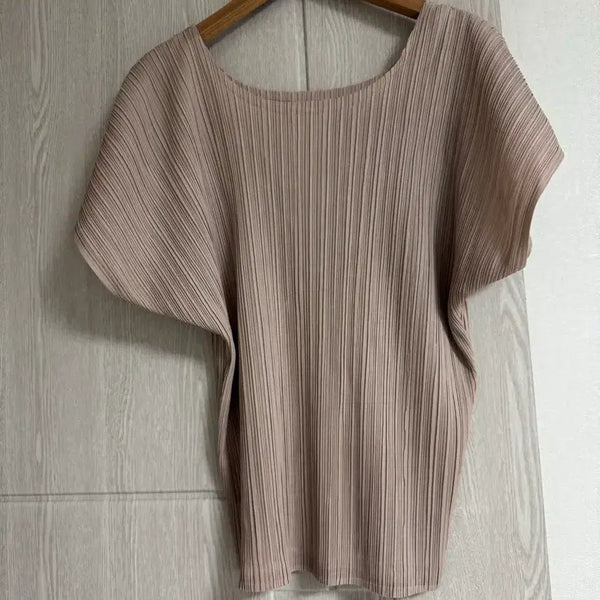 [BUNJANG] Pleated Short Sleeve T-Shirt Beige / 플리츠 반팔 베이지
