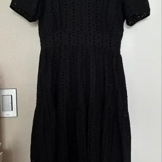 [BUNJANG] Punching Dress / 펀칭 원피스