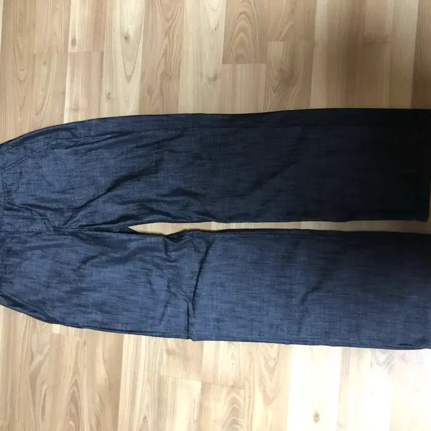 [BUNJANG] Mongdol Black Raw Fabric Trousers / 몽돌 흑생지 바지